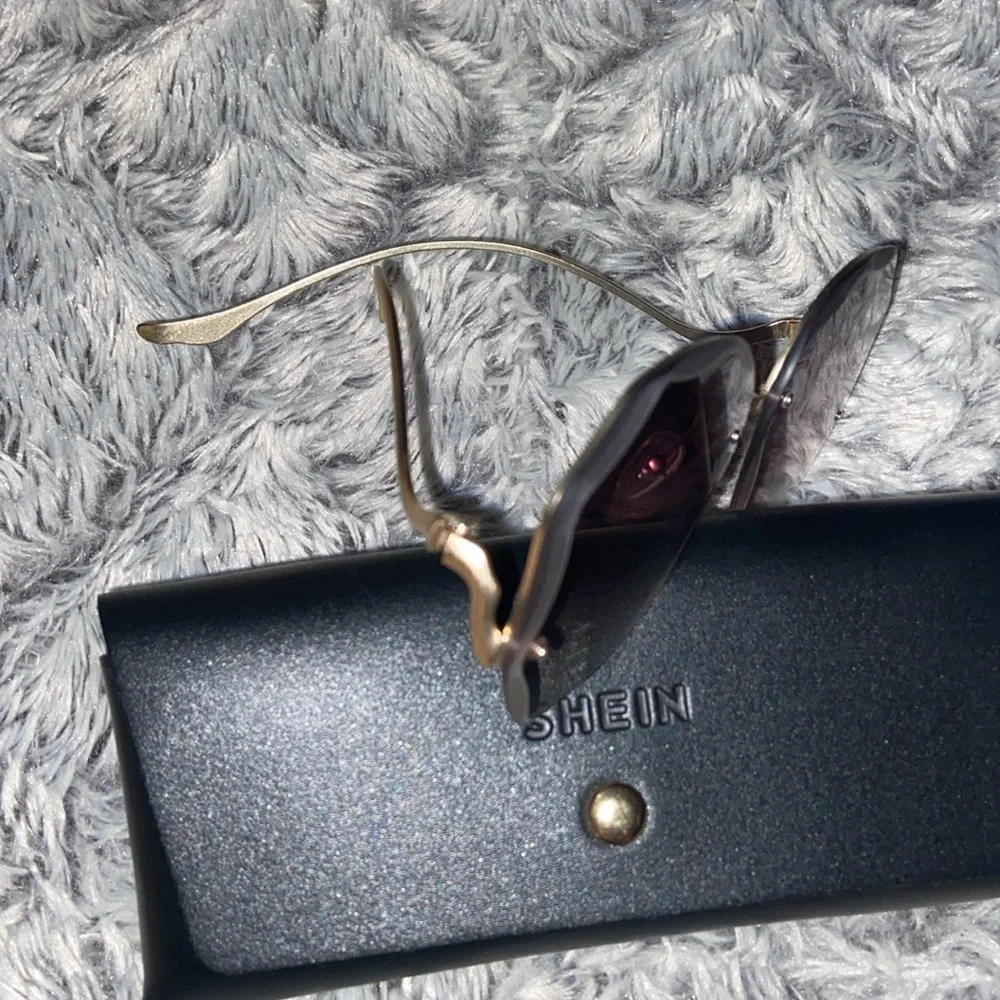 SHEIN sunglasses 🕶️ purple and gold with case